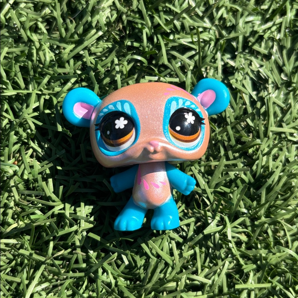 Littlest Pet Shop #449 G7 Chase Panda - Picture 2 of 6